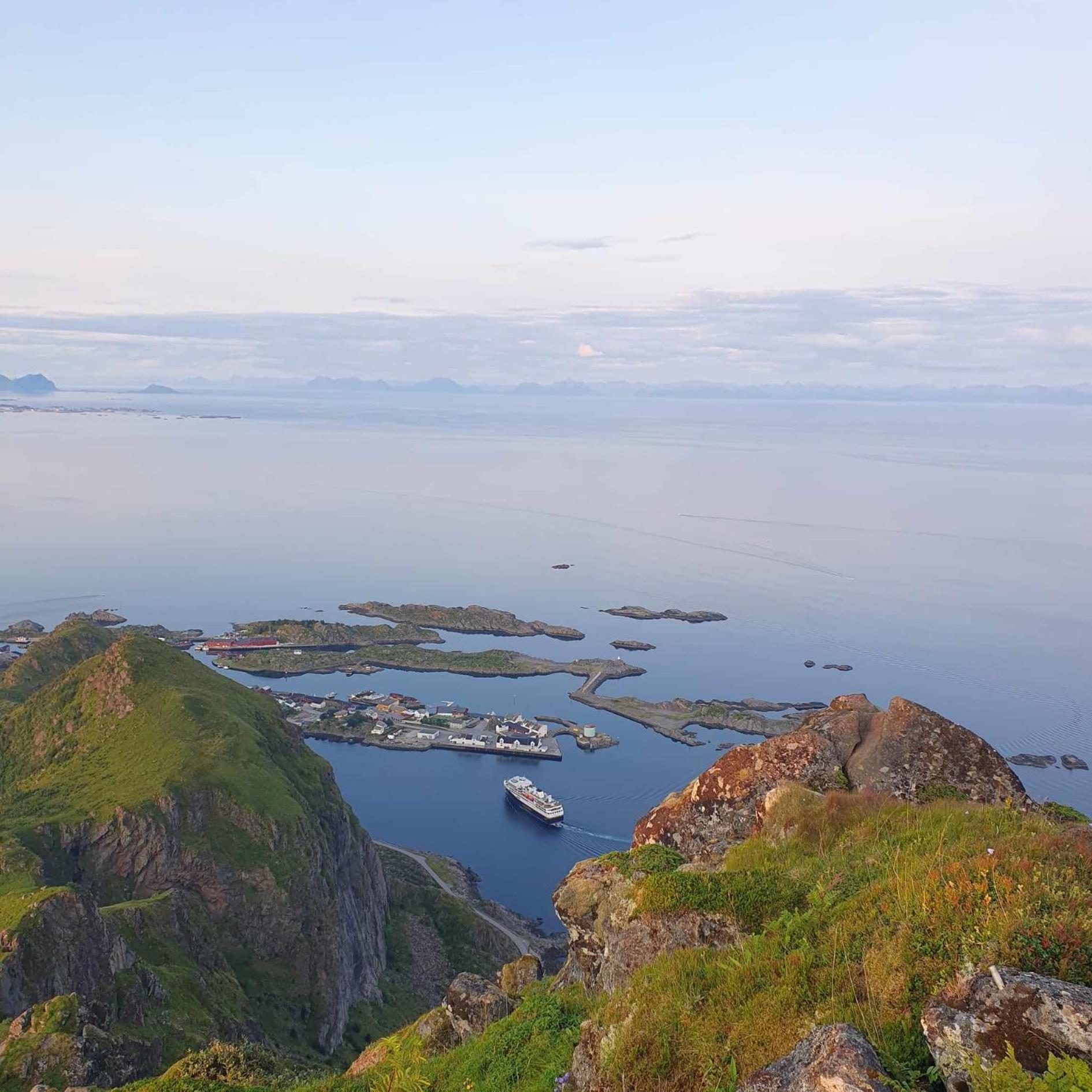Angelas Fjord Suite Stamsund Exterior foto